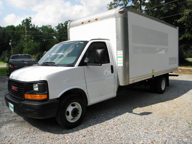 GMC Savana 2005 photo 25