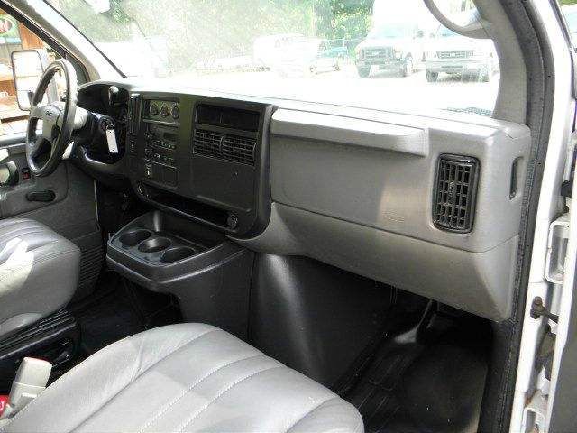 GMC Savana 2005 photo 3