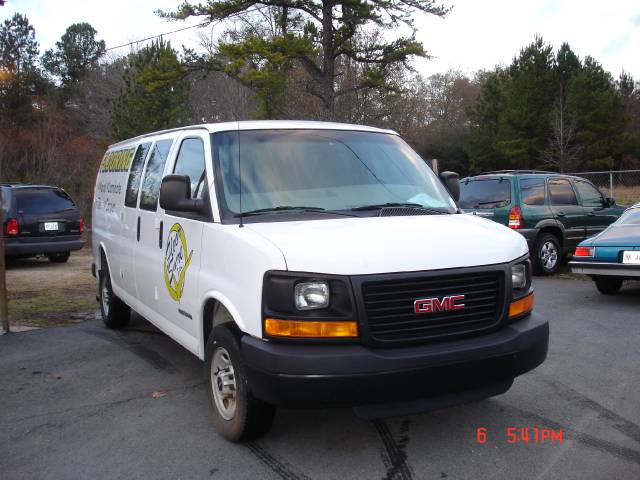 GMC Savana 2005 photo 2