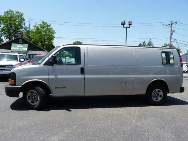 GMC Savana 2005 photo 2