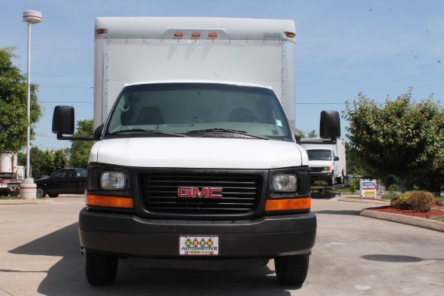 GMC Savana 2005 photo 25