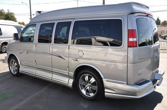 GMC Savana Base Passenger Van