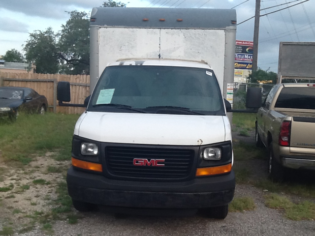 GMC Savana 2005 photo 1