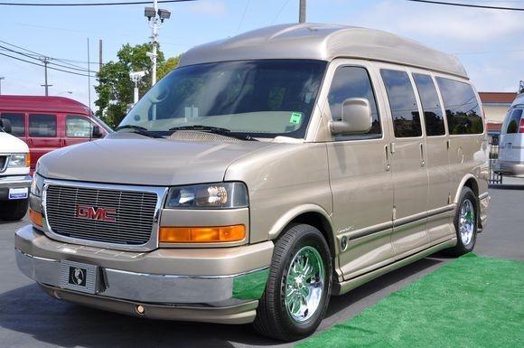 GMC Savana Base Passenger Van