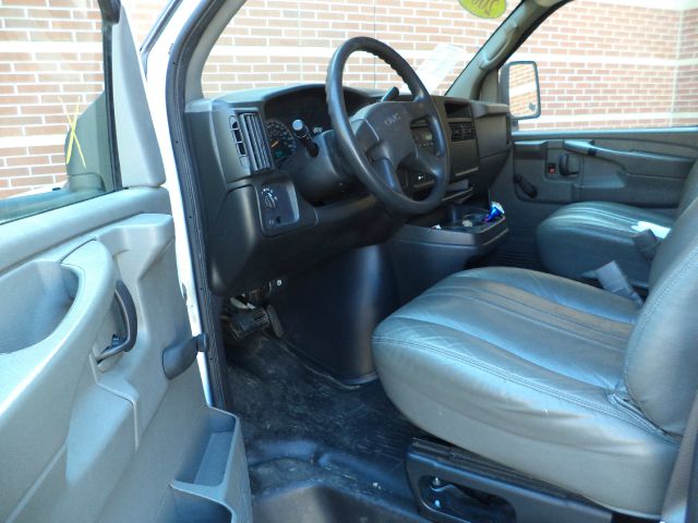 GMC Savana 2005 photo 1