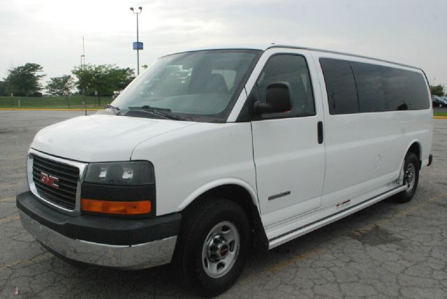 GMC Savana 2006 photo 1