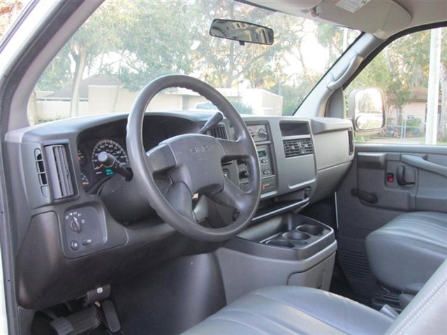 GMC Savana 2006 photo 3