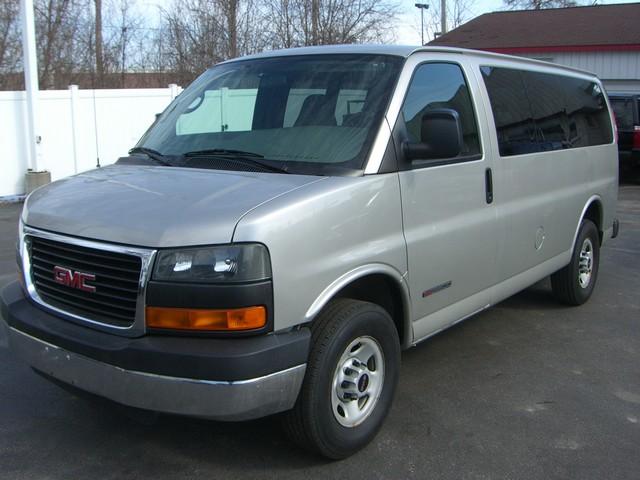 GMC Savana 2006 photo 1