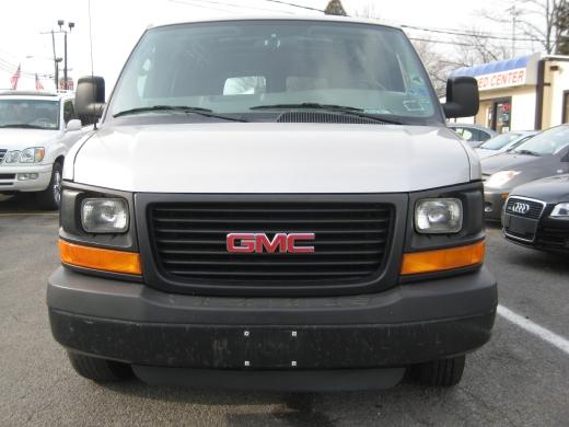 GMC Savana 2006 photo 2