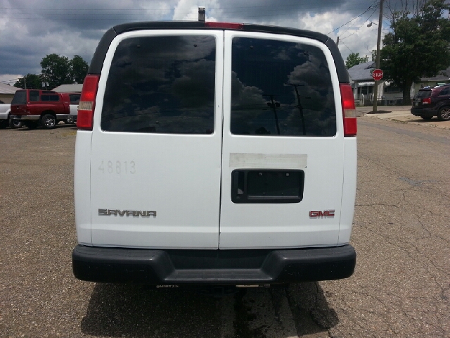 GMC Savana 2006 photo 2