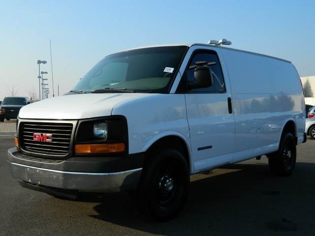 GMC Savana 2006 photo 2