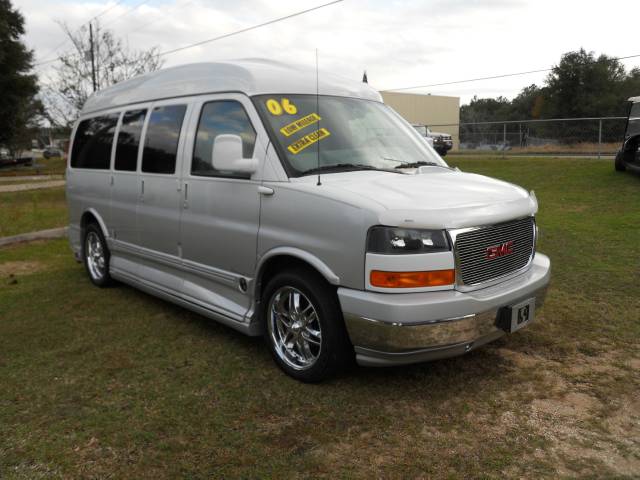 GMC Savana 2006 photo 1