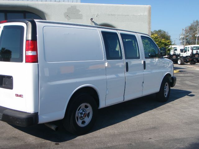 GMC Savana 2007 photo 8