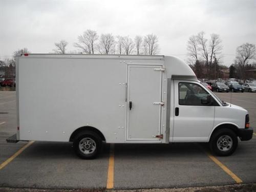 GMC Savana 2008 photo 2