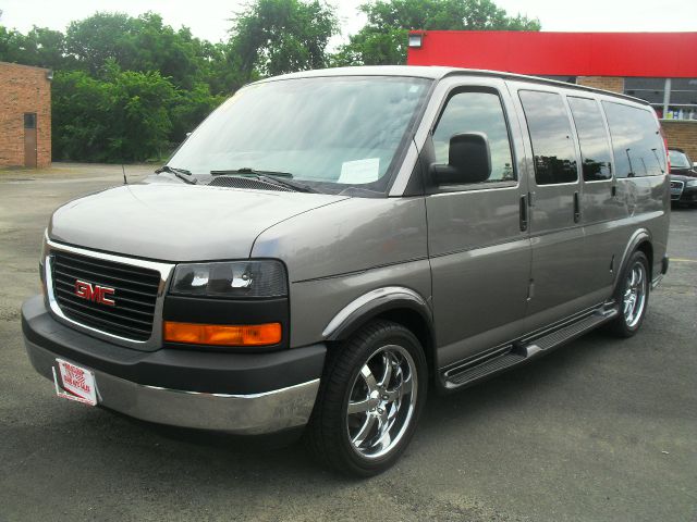 GMC Savana 2008 photo 3