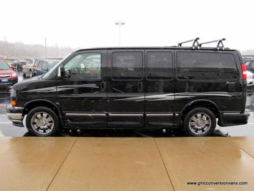 GMC Savana 2008 photo 1