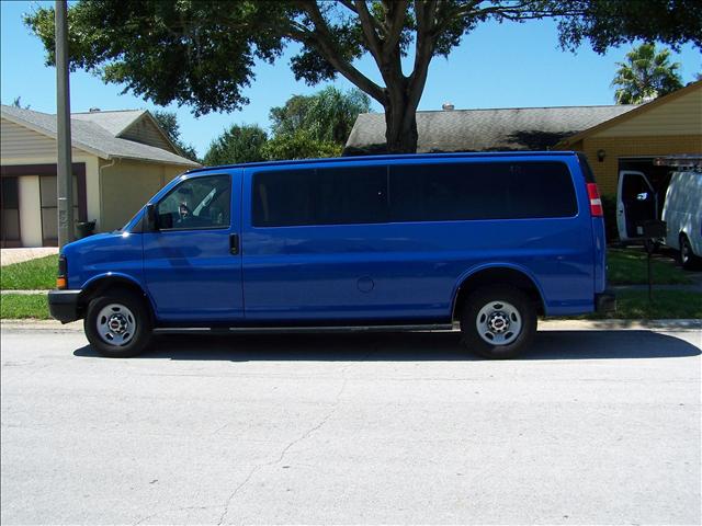 GMC Savana 4dr Sdn 300 RWD Sedan Conversion Van