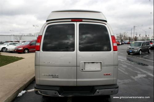 GMC Savana 2008 photo 2