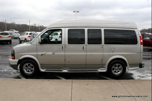 GMC Savana 2008 photo 3