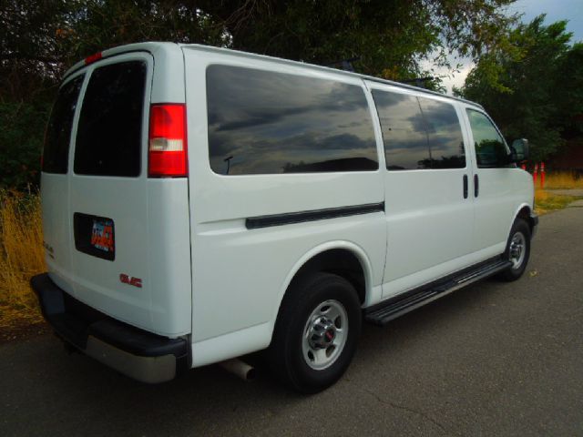 GMC Savana 2008 photo 1