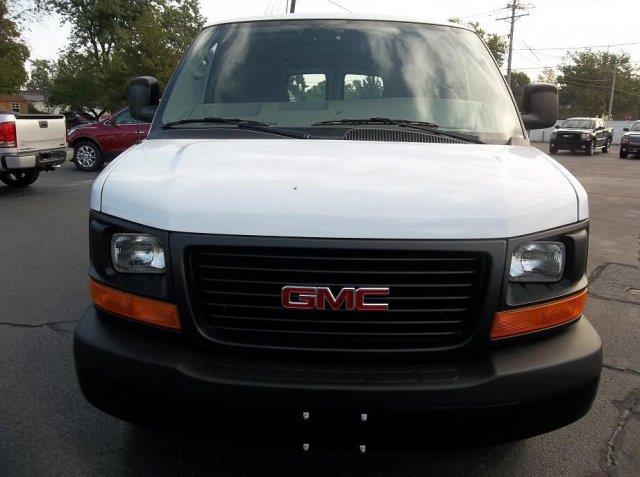 GMC Savana 2013 photo 3