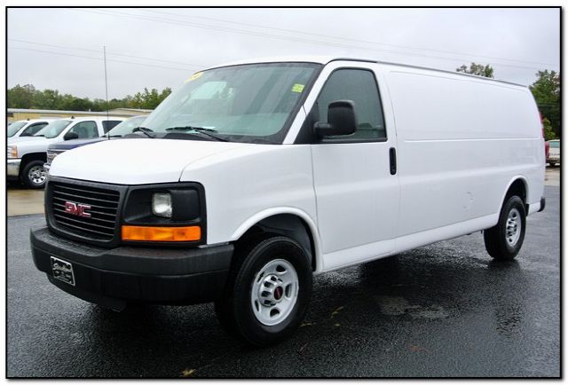 GMC Savana 2014 photo 1