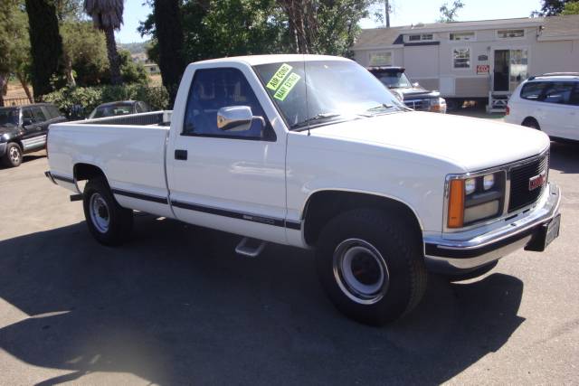 GMC Sierra 1989 photo 2