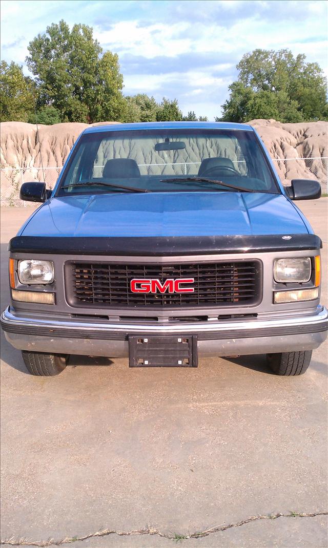 GMC Sierra 1997 photo 2