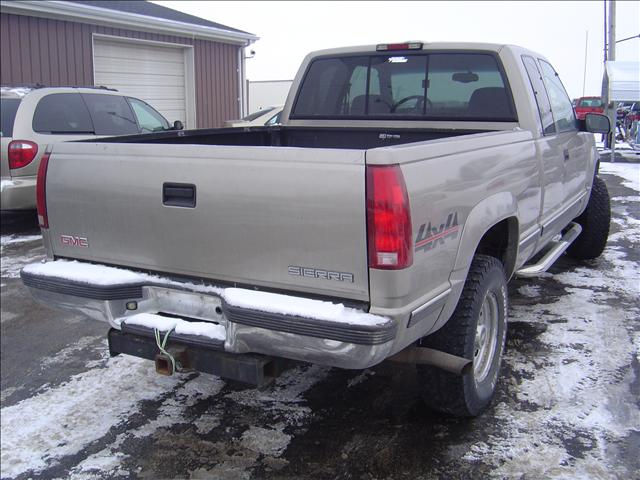 GMC Sierra 2000 photo 1