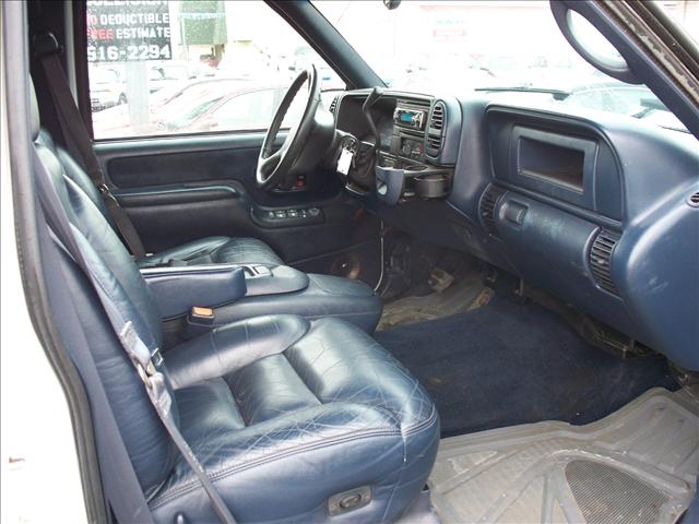 GMC Sierra 2000 photo 2