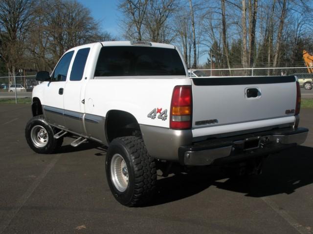 GMC Sierra 2000 photo 1