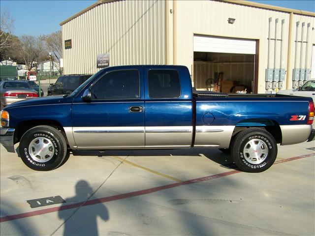 GMC Sierra SLT Pickup