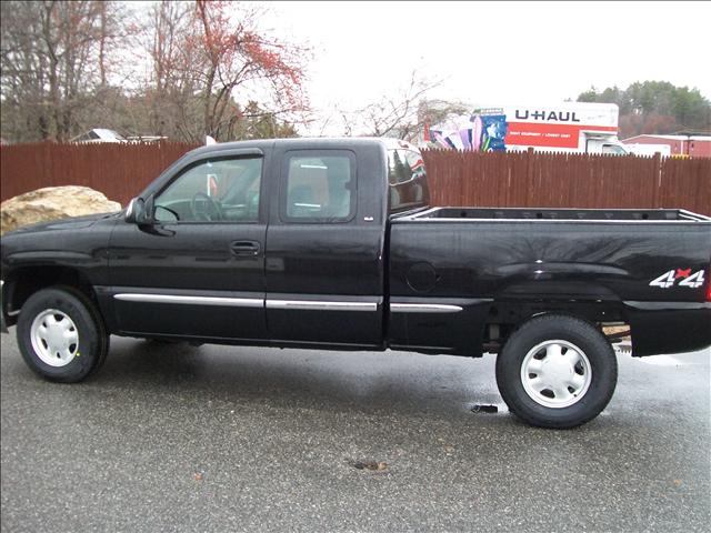 GMC Sierra 2000 photo 2