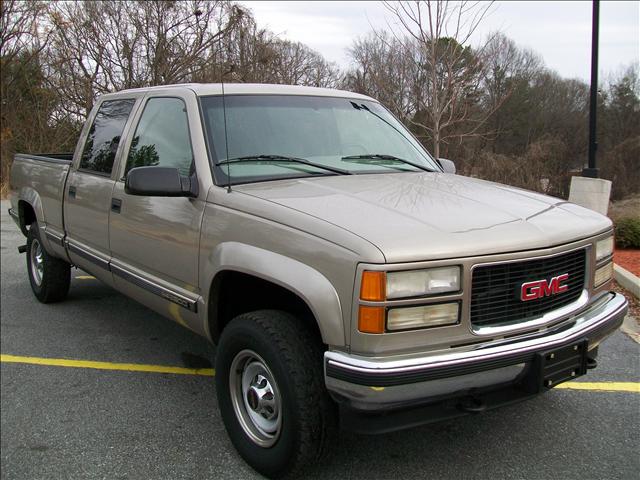 GMC Sierra Lariat, King Ranch Pickup