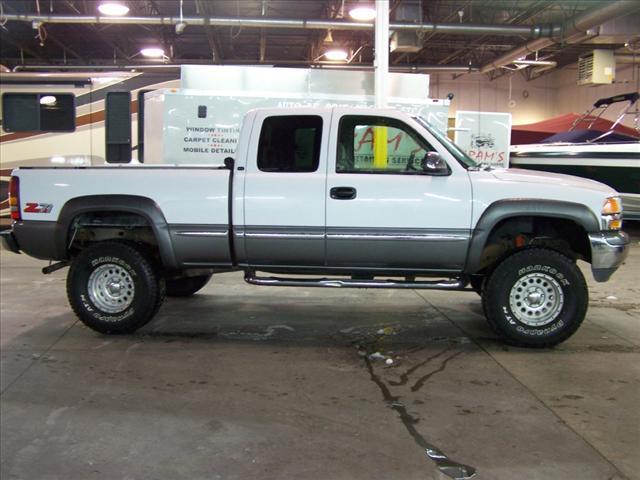 GMC Sierra 2000 photo 1