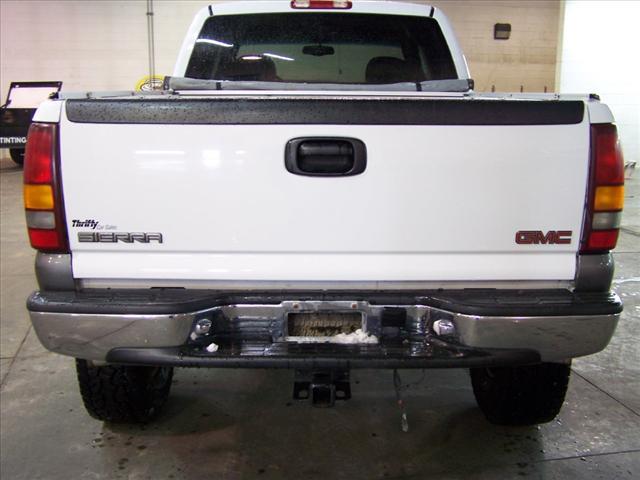 GMC Sierra 2000 photo 2