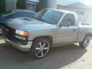 GMC Sierra 2000 photo 1