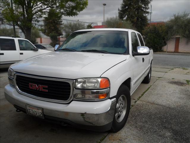 GMC Sierra 2000 photo 1