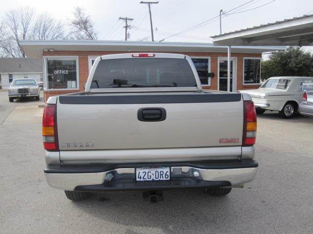 GMC Sierra 2000 photo 3