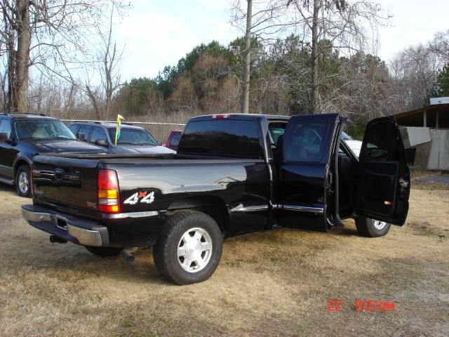 GMC Sierra 2001 photo 2