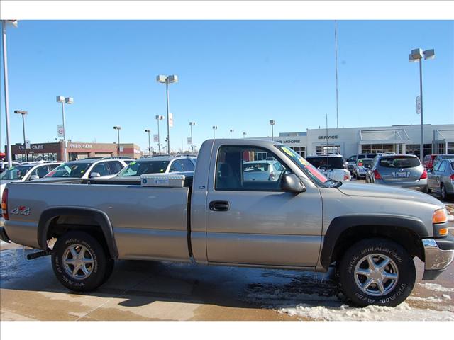 GMC Sierra LS S Pickup