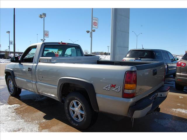 GMC Sierra 2001 photo 3