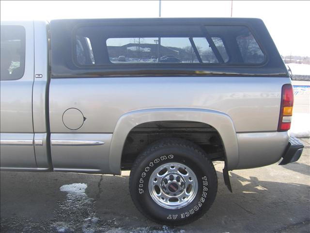 GMC Sierra 2001 photo 1