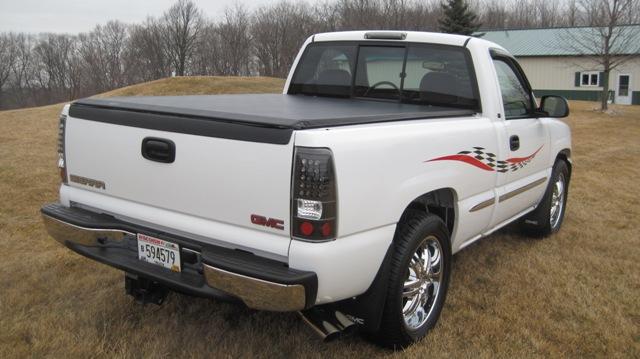 GMC Sierra 2002 photo 2