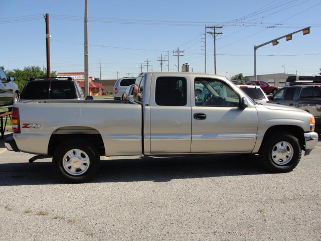 GMC Sierra 2002 photo 3