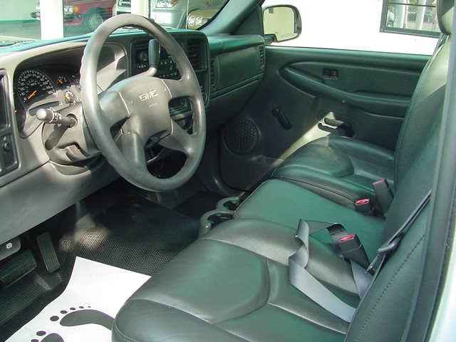 GMC Sierra 2003 photo 2