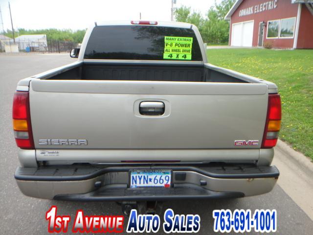 GMC Sierra 2003 photo 1