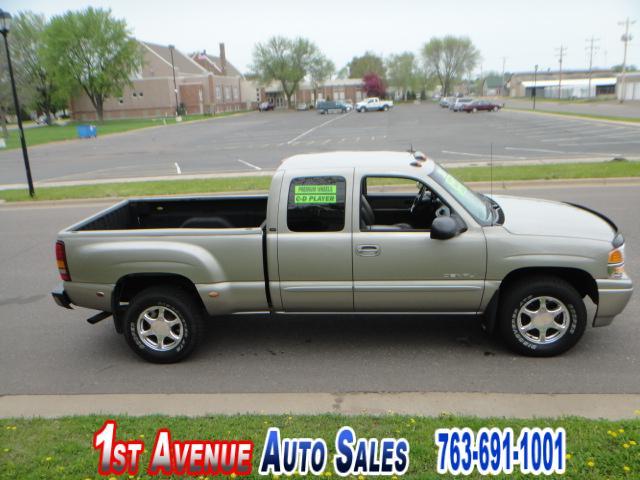 GMC Sierra 2003 photo 2