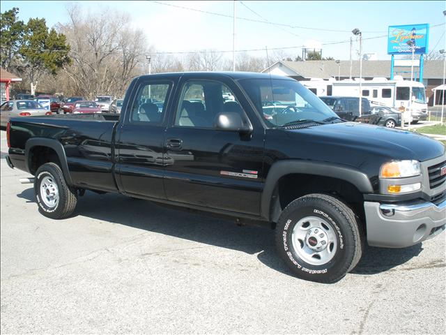 GMC Sierra 2003 photo 1