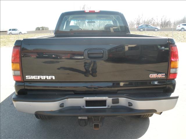 GMC Sierra 2003 photo 2